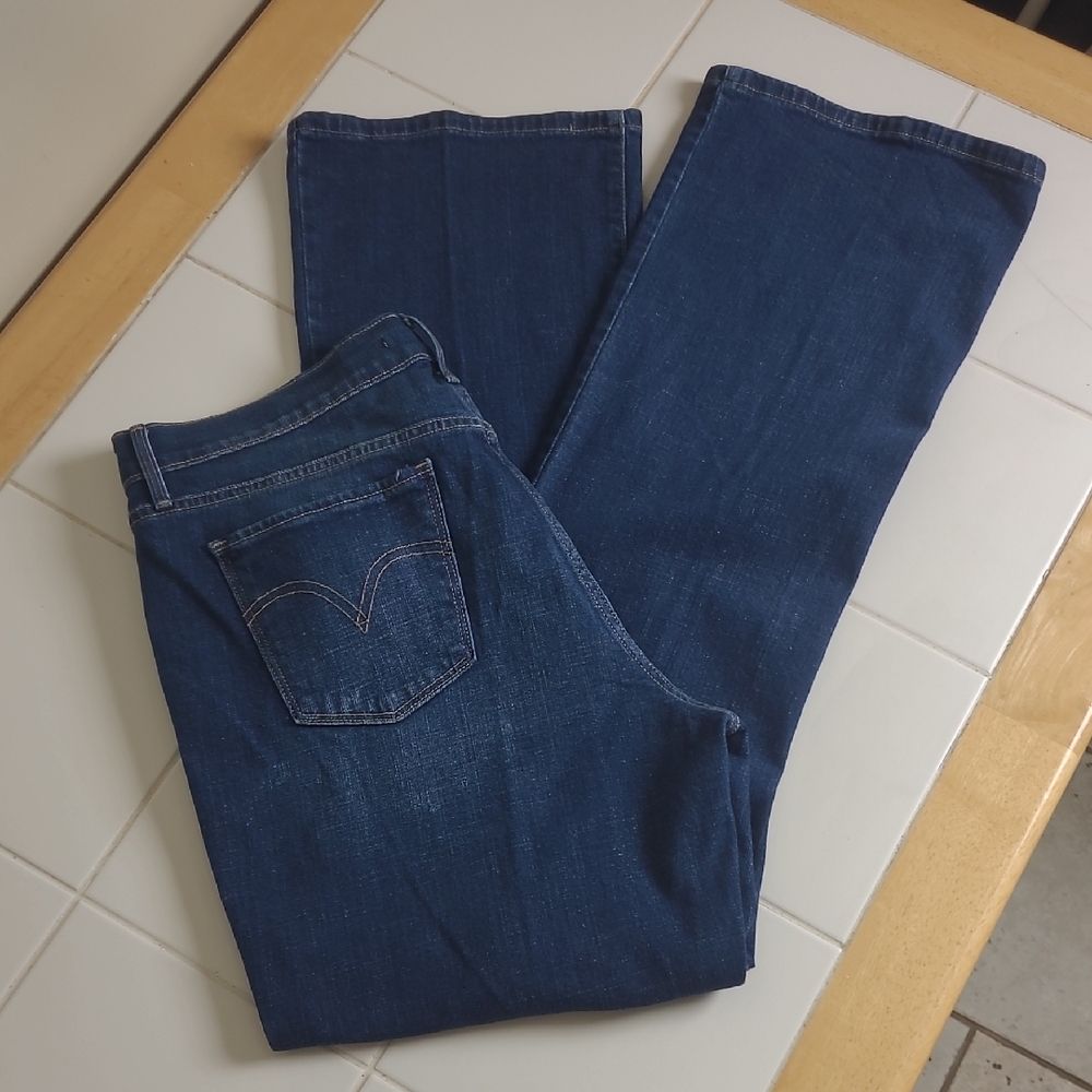 SOLD Elsewhere 515 Retro Levi's Dark Blue Boot Cut Jeans